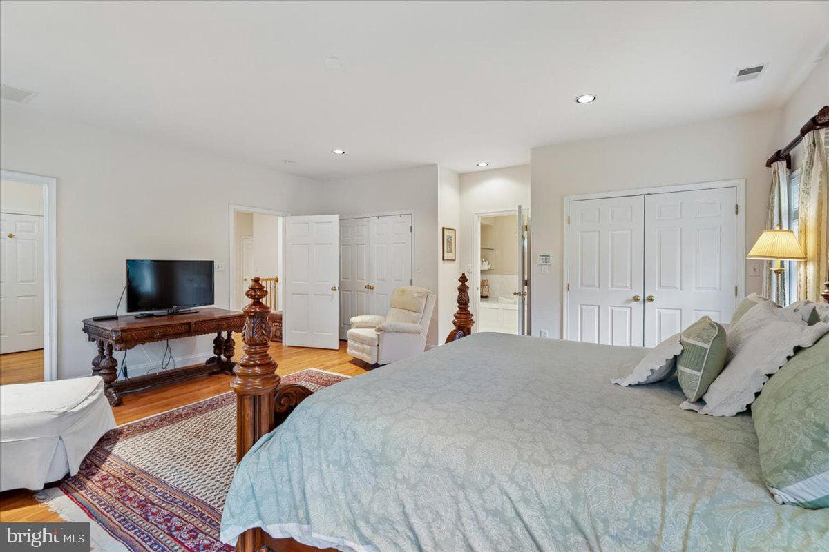 10810 Burbank Drive photo 28