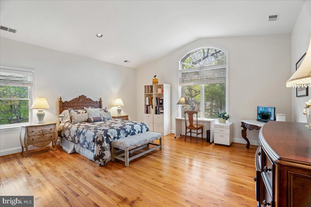 10810 Burbank Drive photo 35