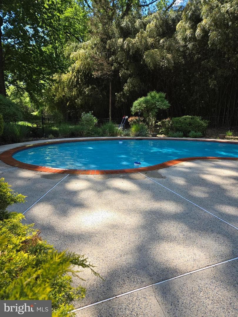 10810 Burbank Drive photo 42