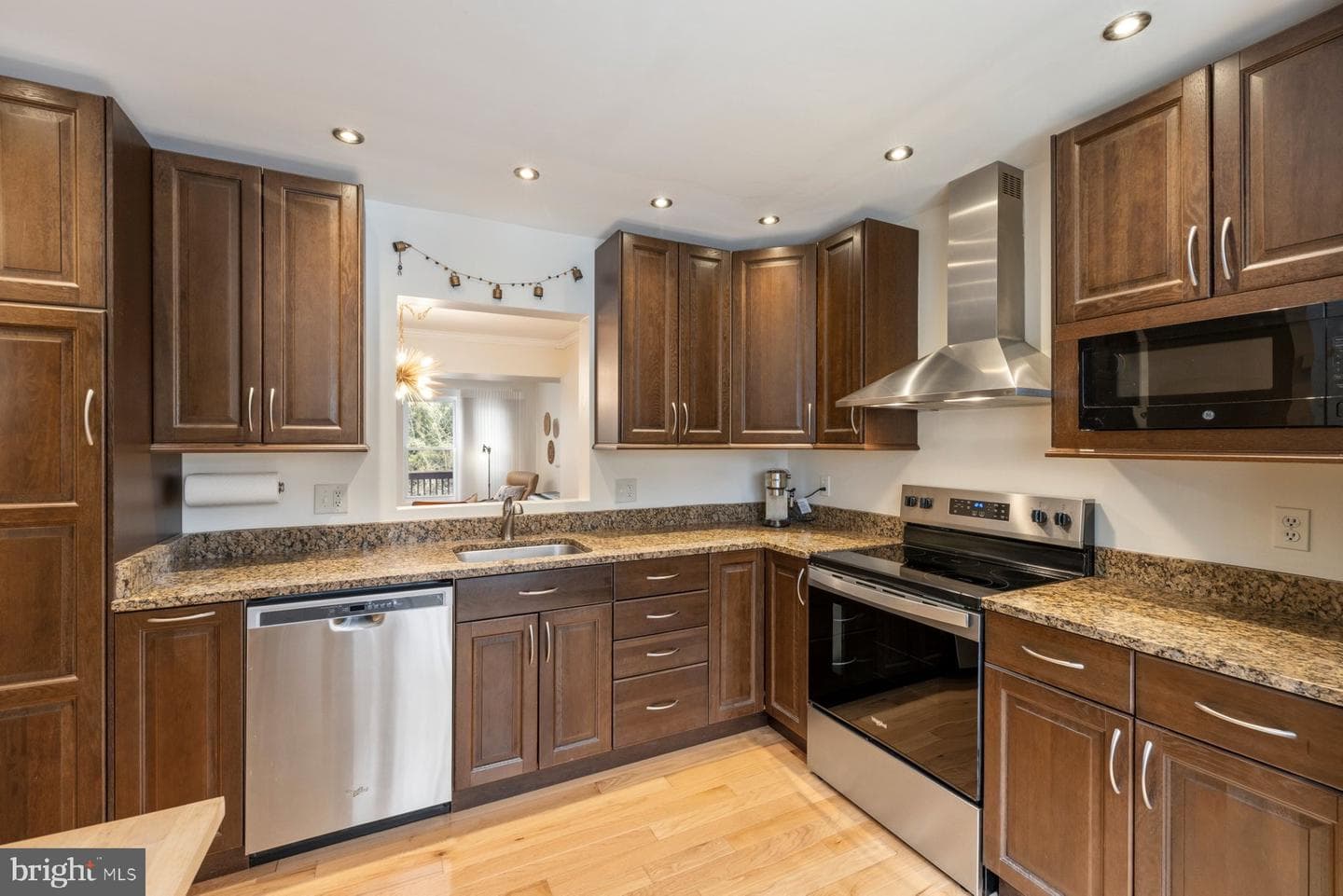 135 Kinsman View Circle photo 10