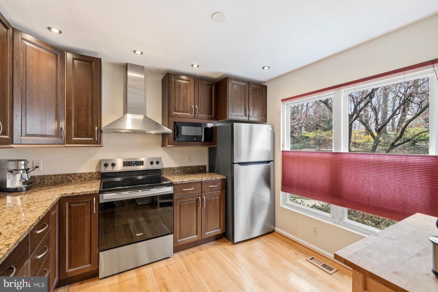 135 Kinsman View Circle photo 9