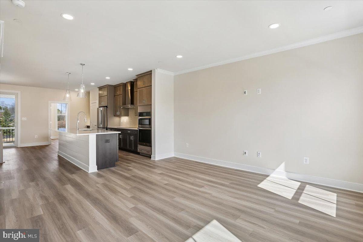 207 Allen Lane photo 25