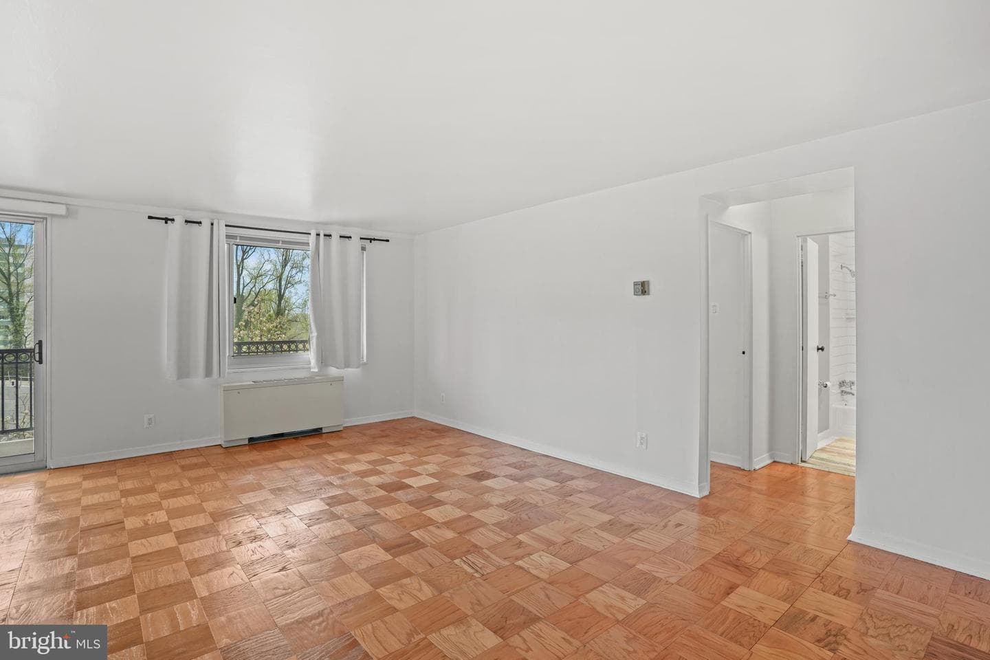 1900 Lyttonsville Road #612 photo 6