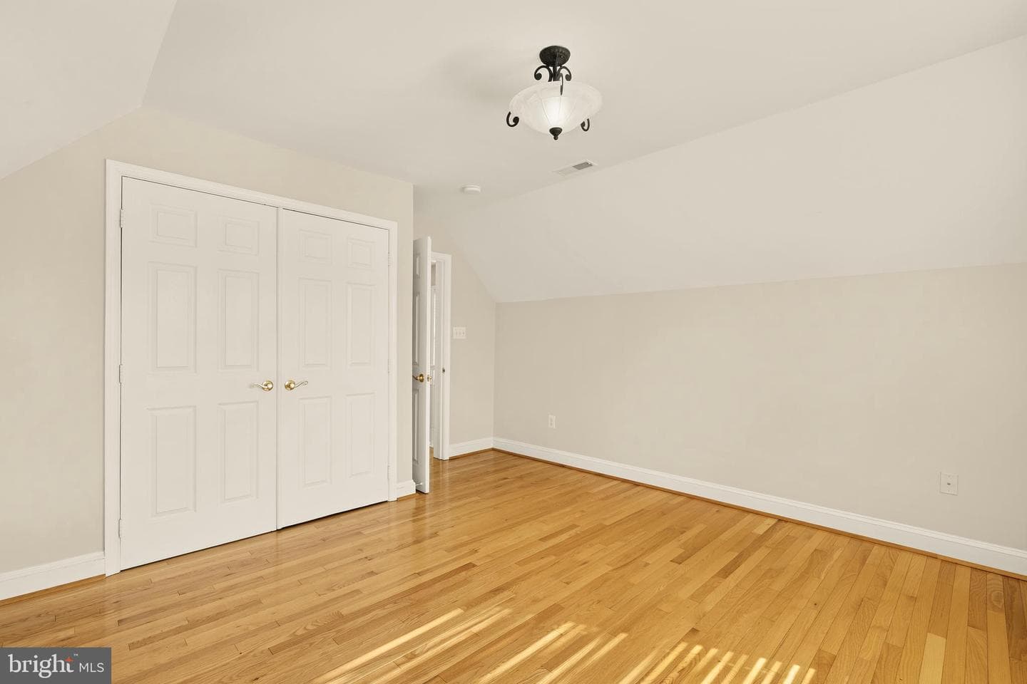 20407 Peach Tree Road photo 27