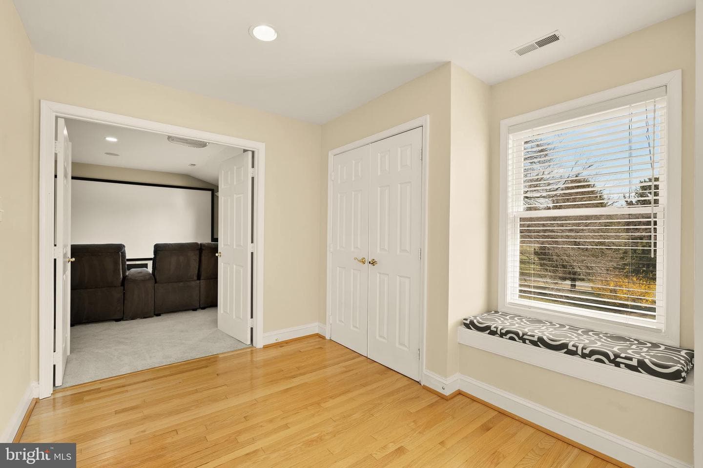 20407 Peach Tree Road photo 30