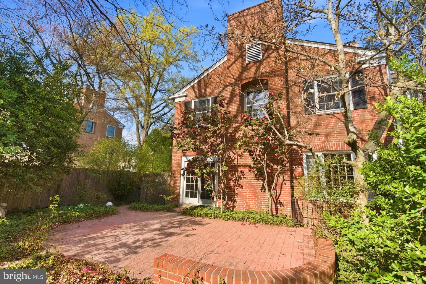 3512 Hamlet Place photo 5