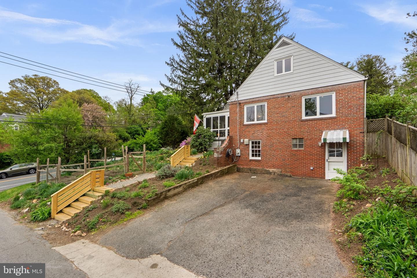 314 Dale Drive photo 5