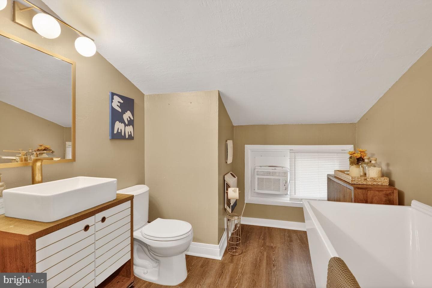 1501 Bradley Avenue photo 20