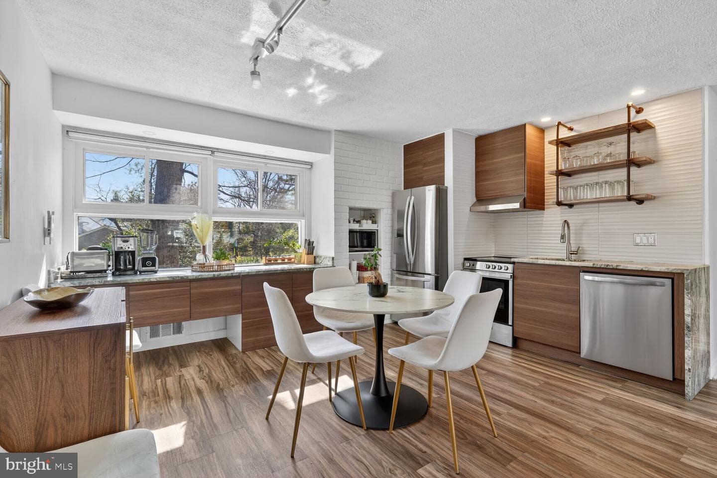 1501 Bradley Avenue photo 8