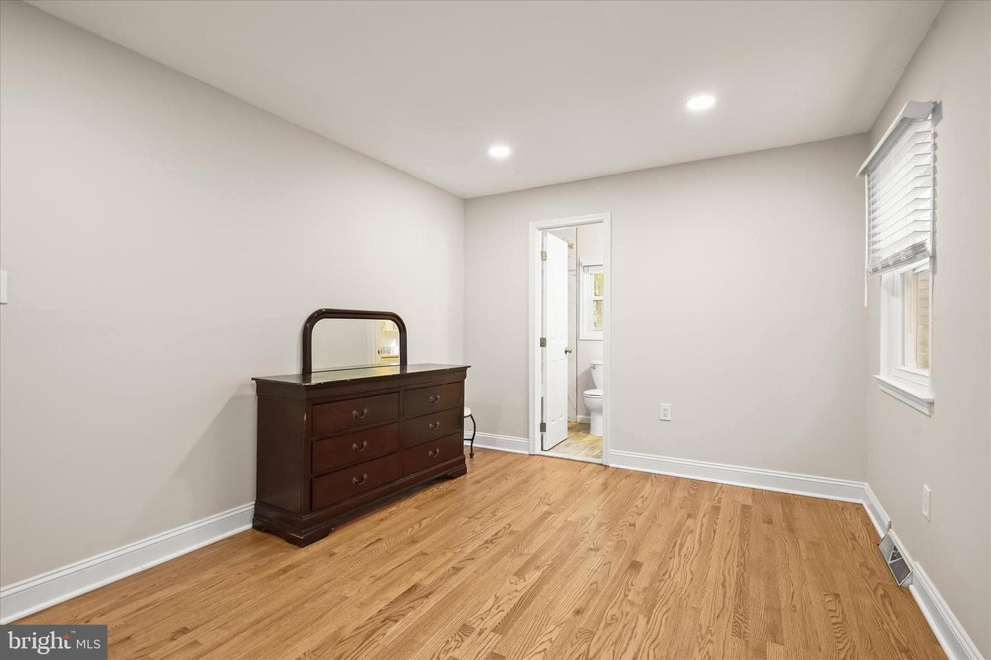 625 Watts Branch Parkway photo 18