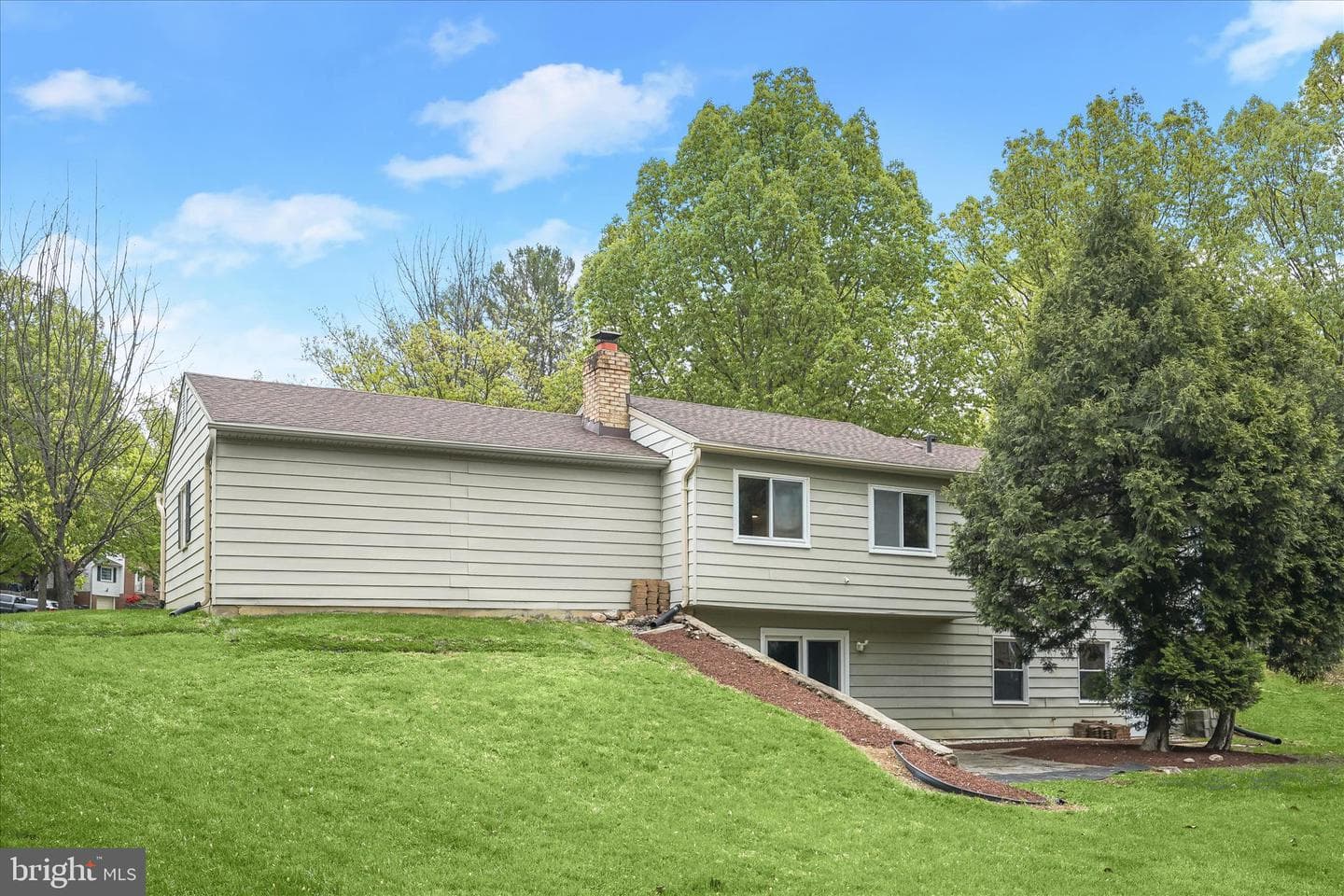 625 Watts Branch Parkway photo 41