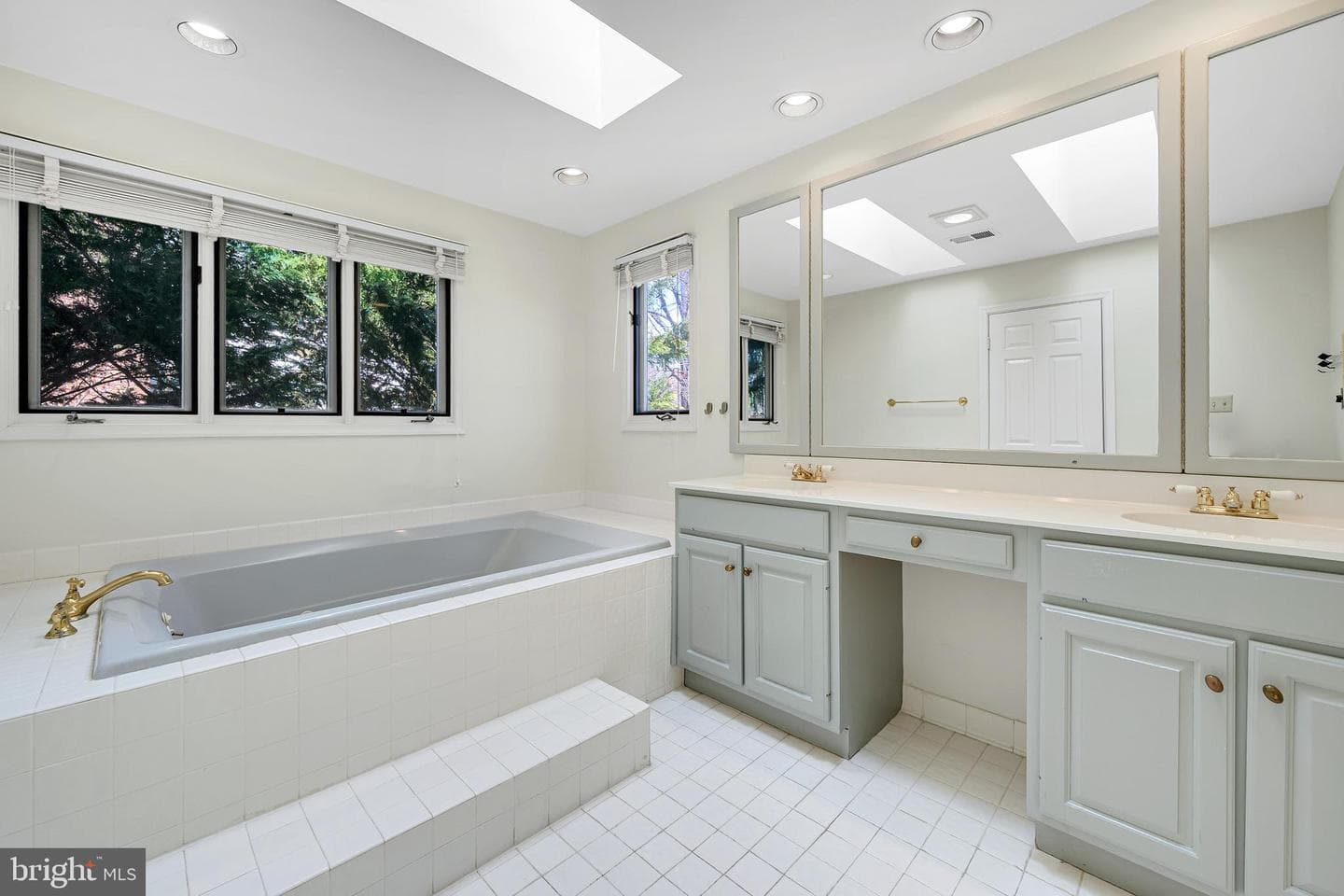 5825 Mossrock photo 20