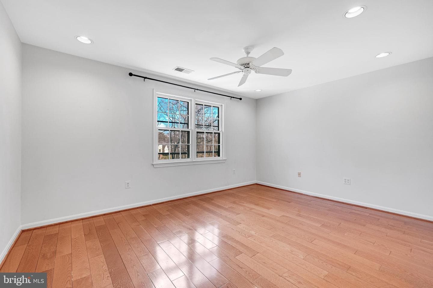 5825 Mossrock photo 22