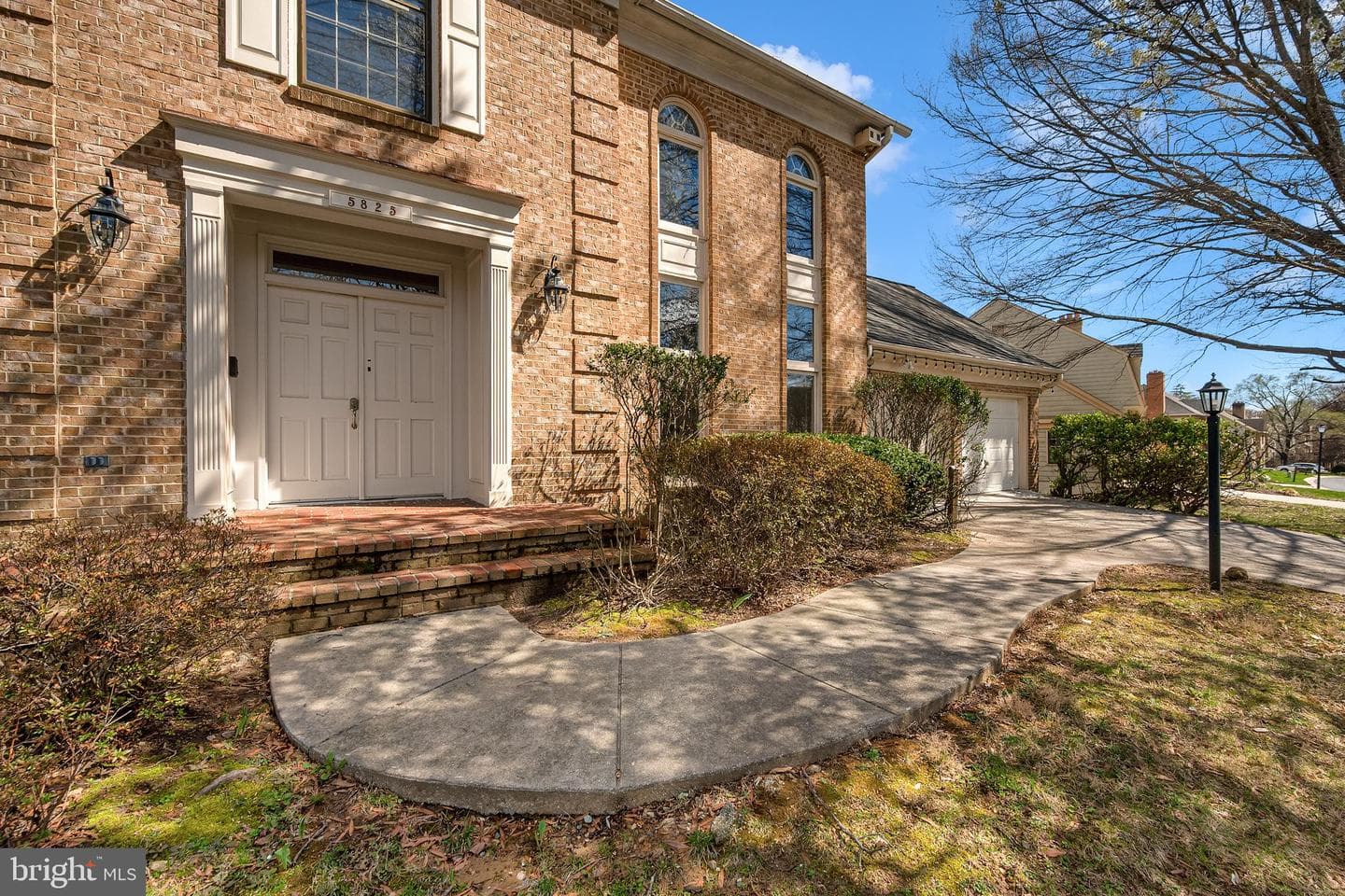 5825 Mossrock photo 3