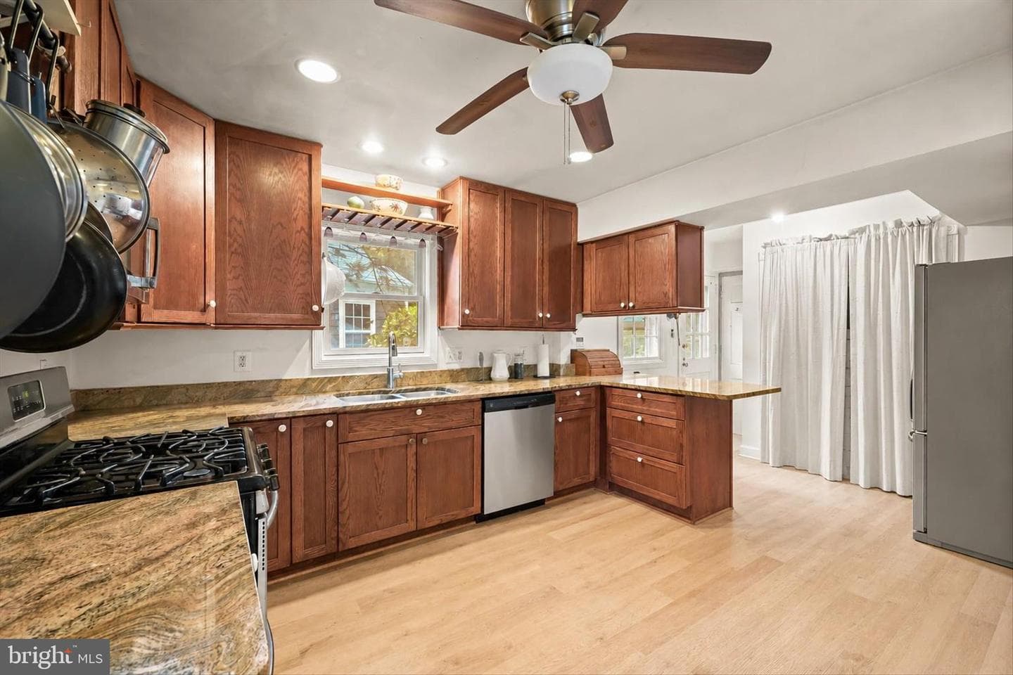 301 Dale Drive photo 10