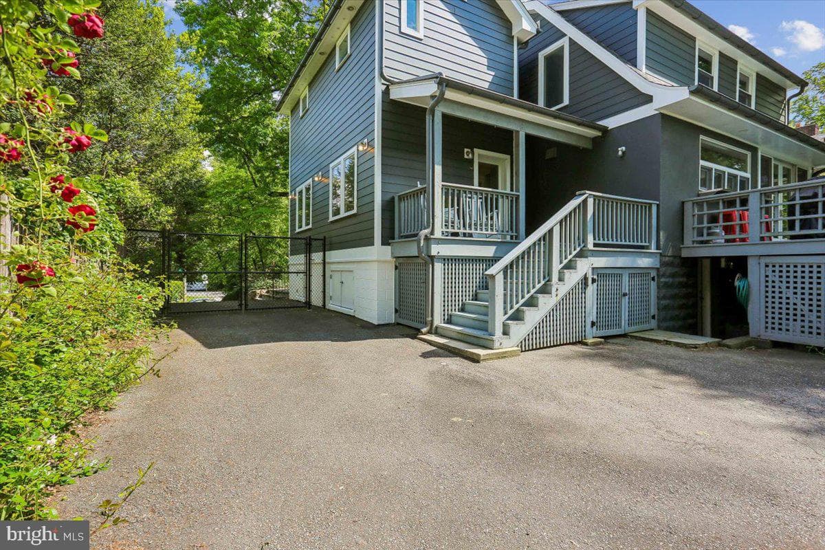 6404 Western Avenue photo 100