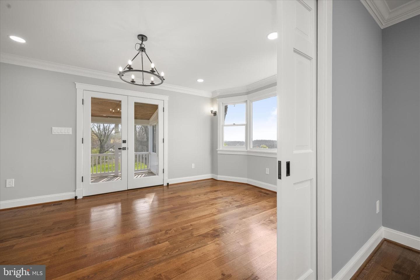 21611 Slidell Road photo 18