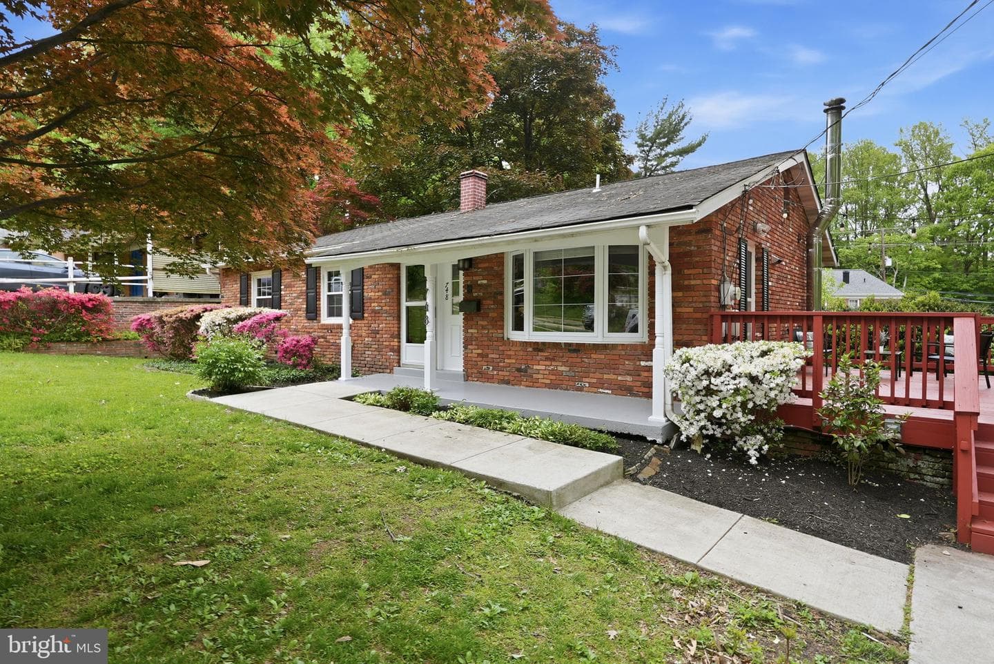 748 Beall Avenue photo 2