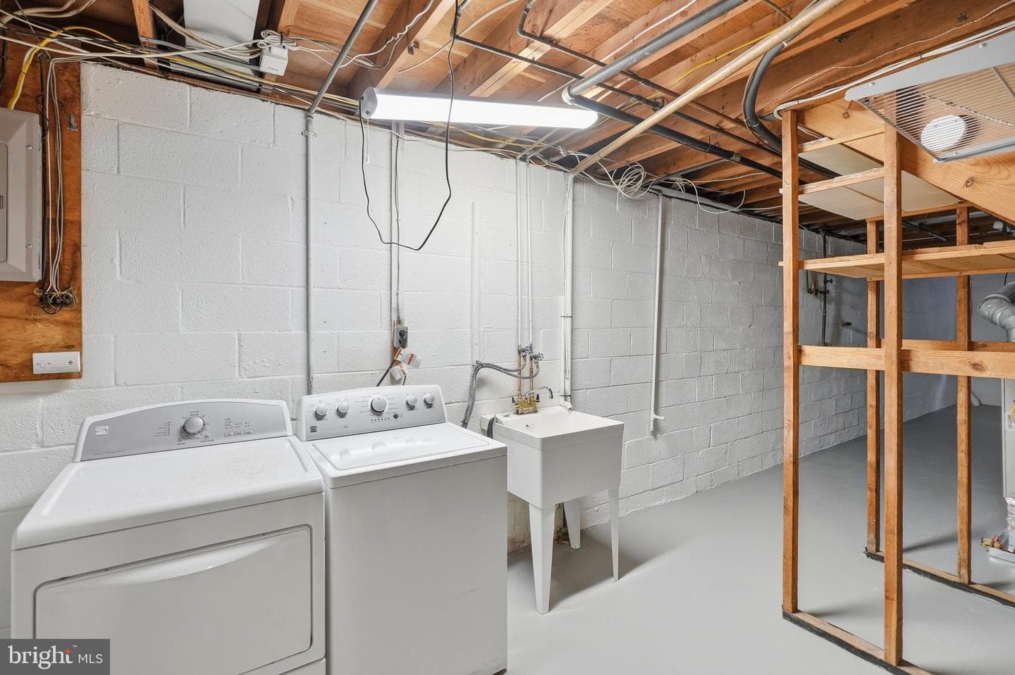 748 Beall Avenue photo 30