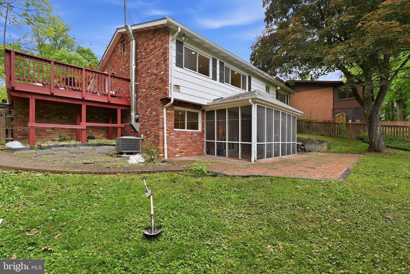 748 Beall Avenue photo 33
