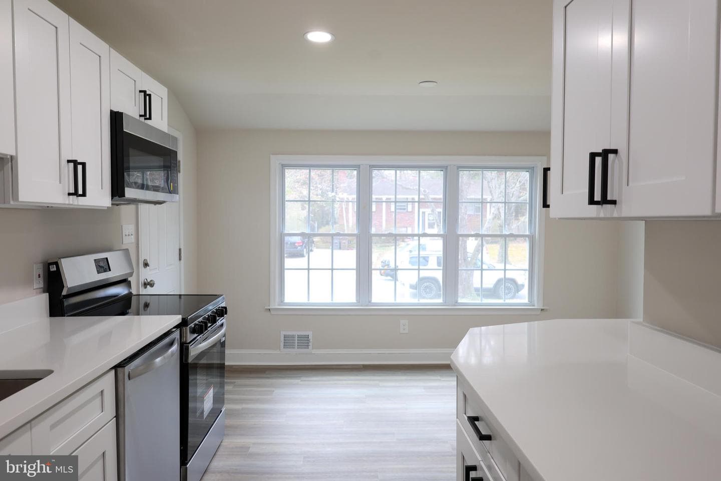 5607 Pier Drive photo 10