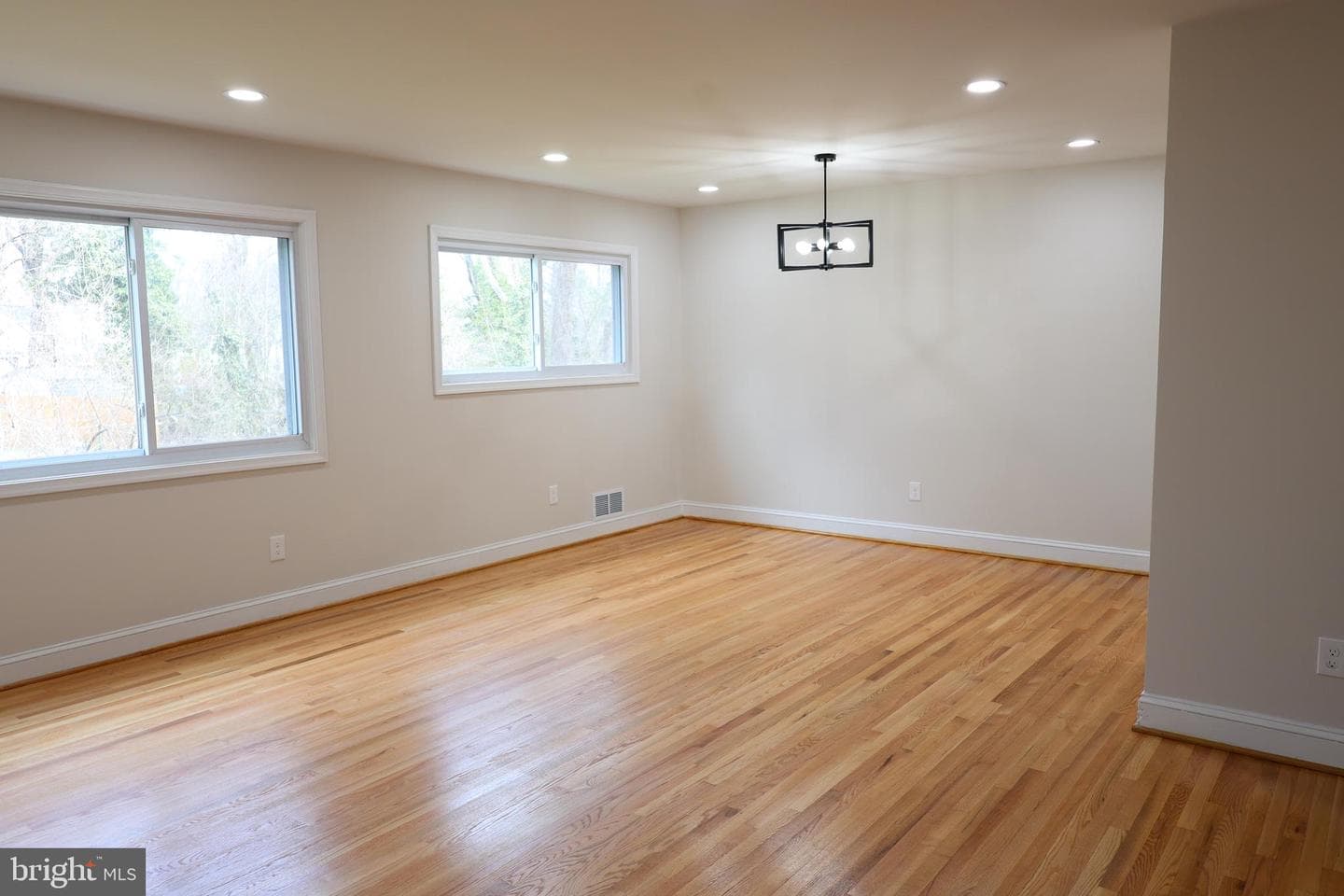 5607 Pier Drive photo 17