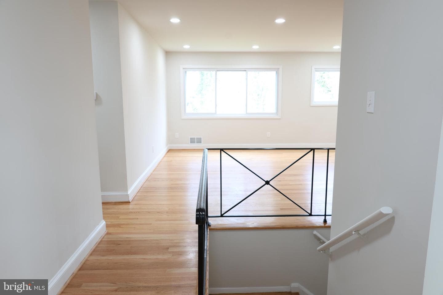 5607 Pier Drive photo 6