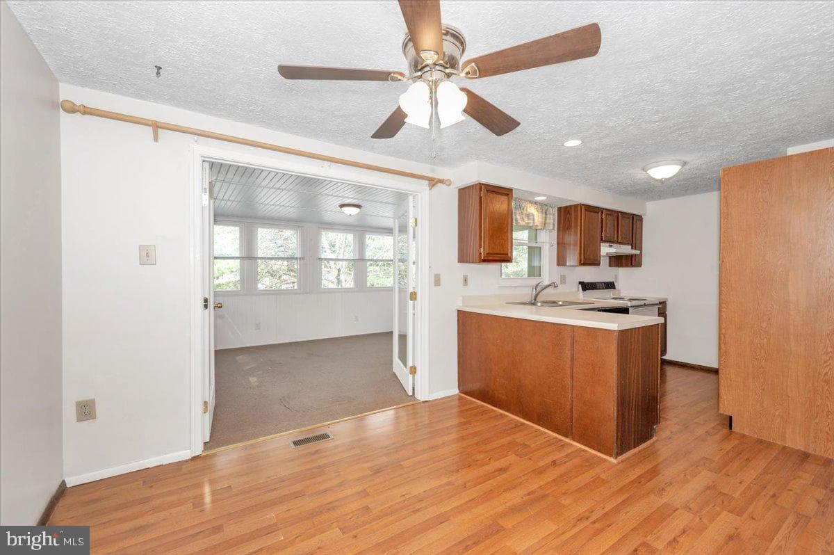 24224 Newbury Road photo 14