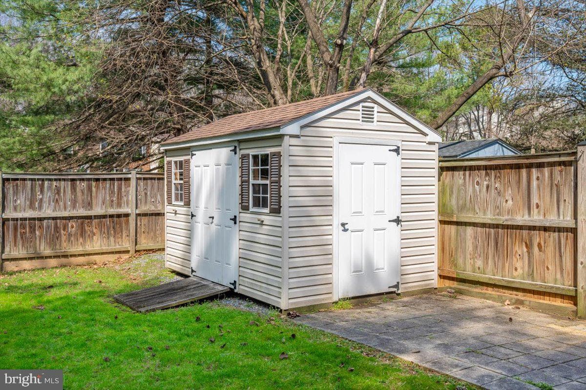 24224 Newbury Road photo 51