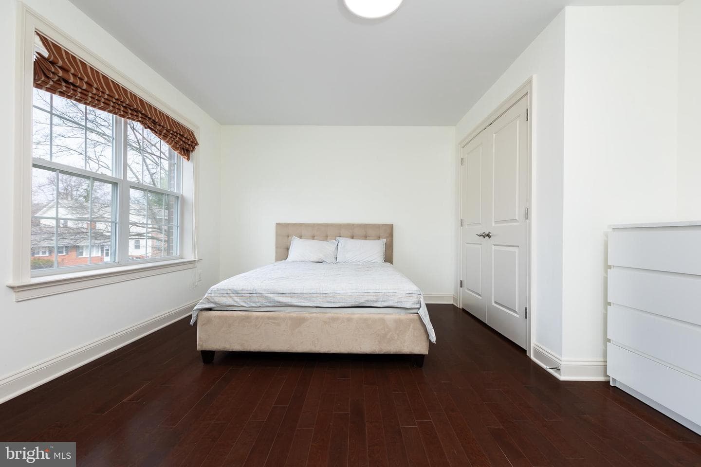 215 N Van Buren Street photo 103