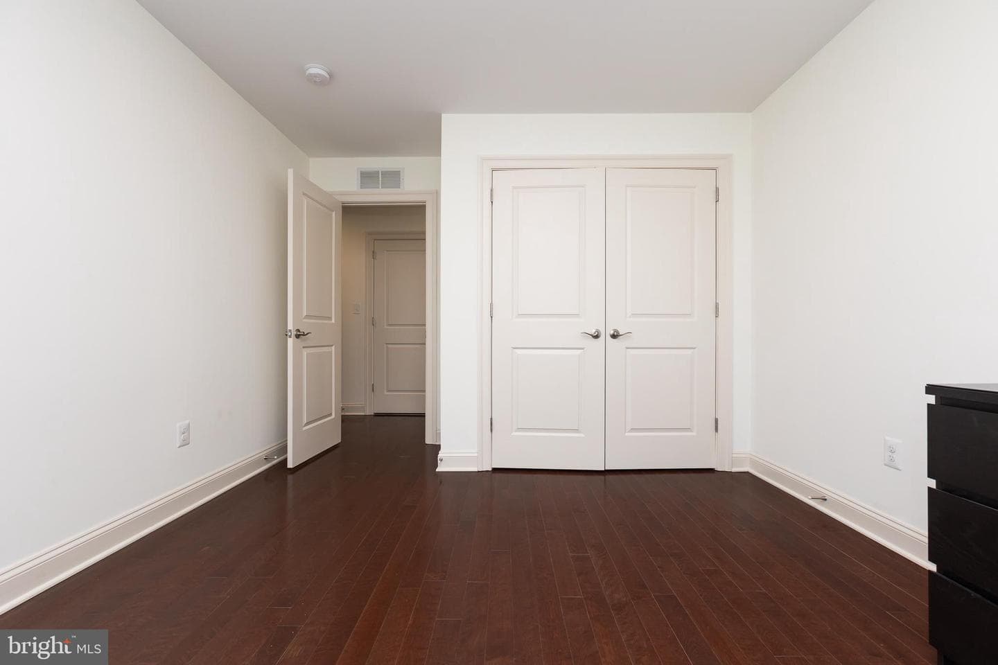 215 N Van Buren Street photo 111