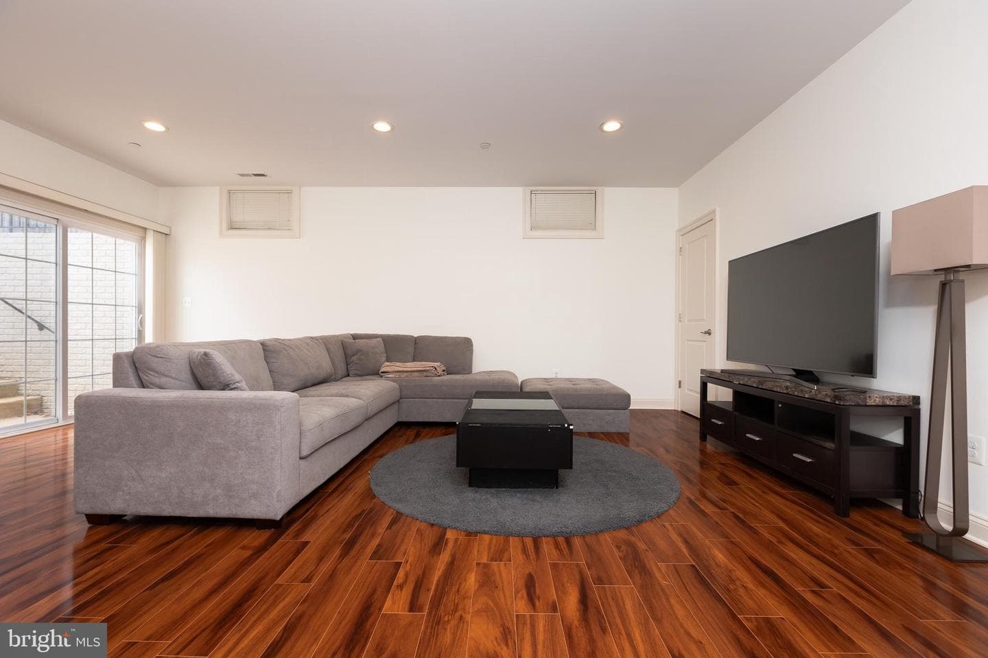 215 N Van Buren Street photo 113