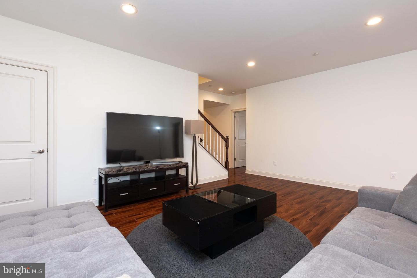 215 N Van Buren Street photo 118