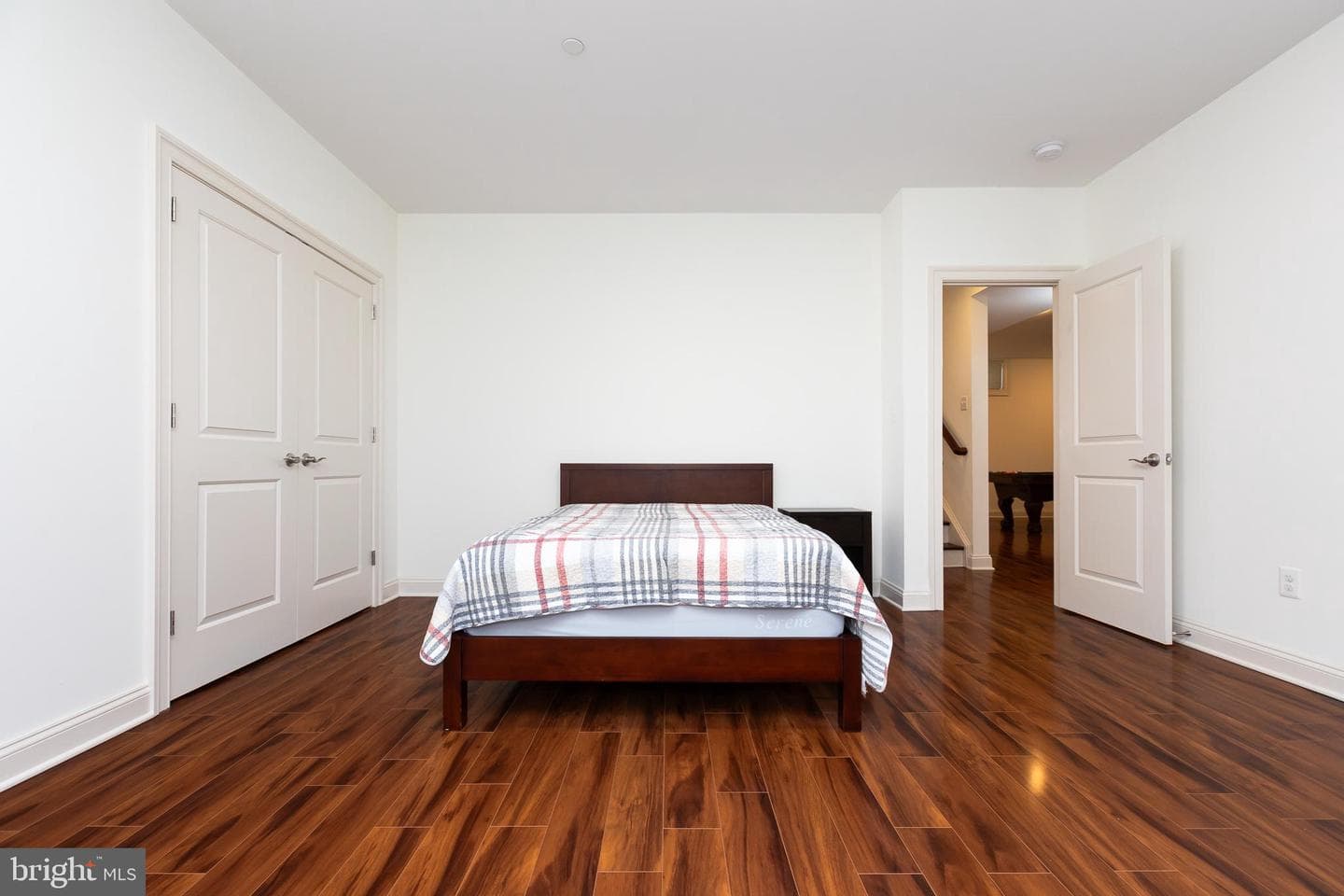 215 N Van Buren Street photo 125
