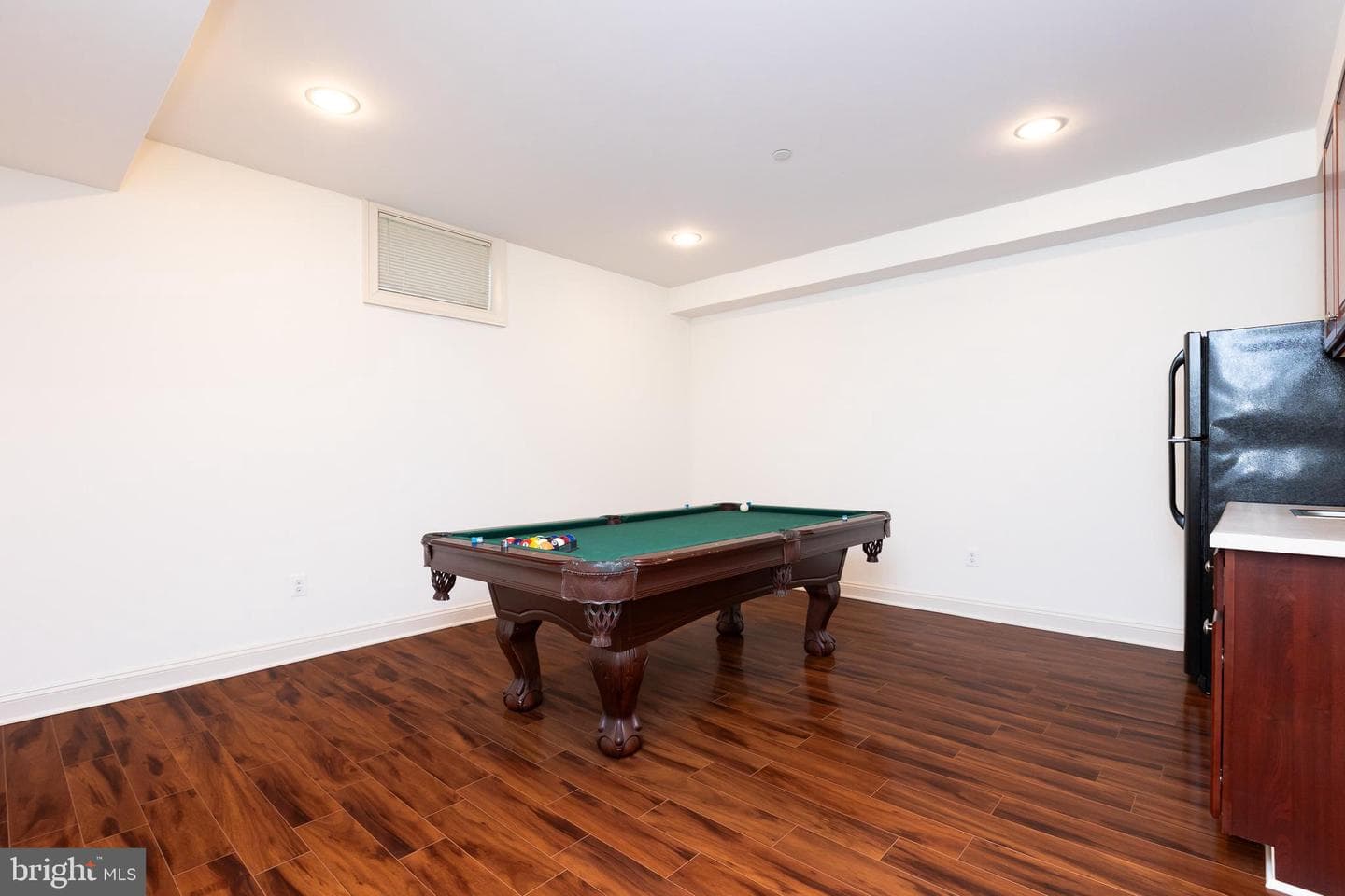 215 N Van Buren Street photo 126