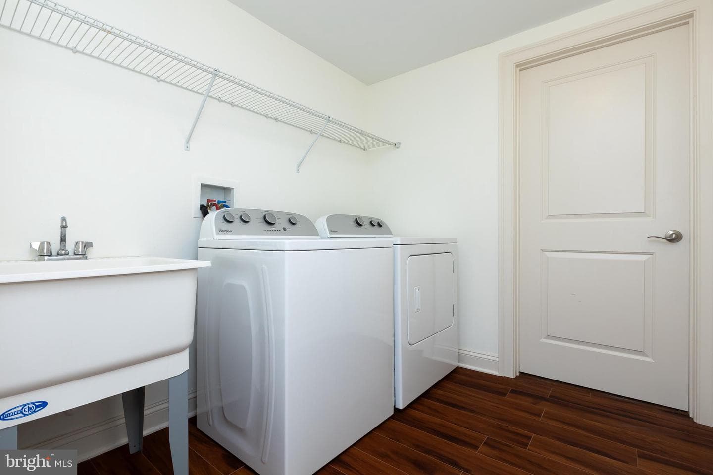 215 N Van Buren Street photo 130