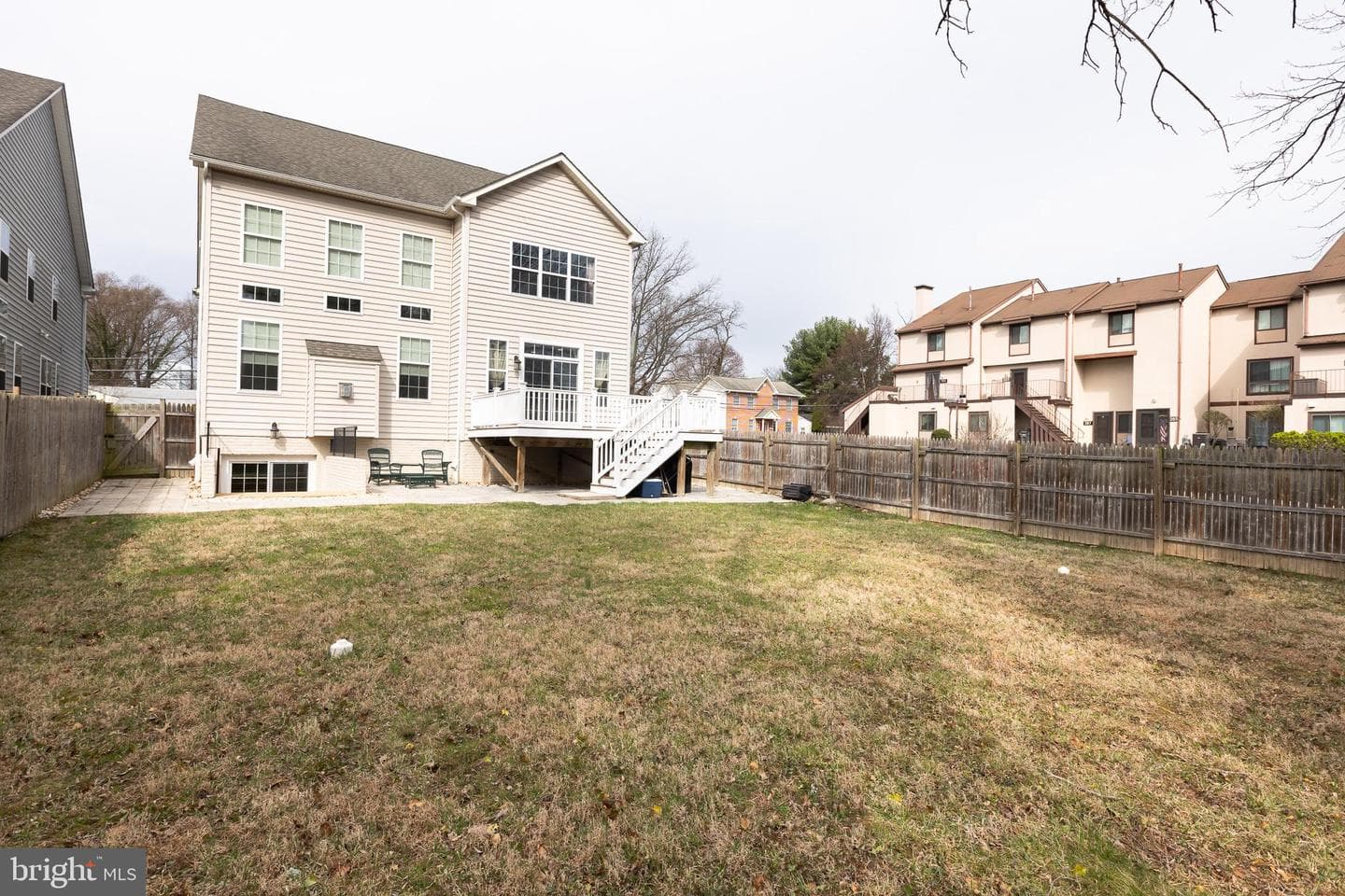 215 N Van Buren Street photo 138