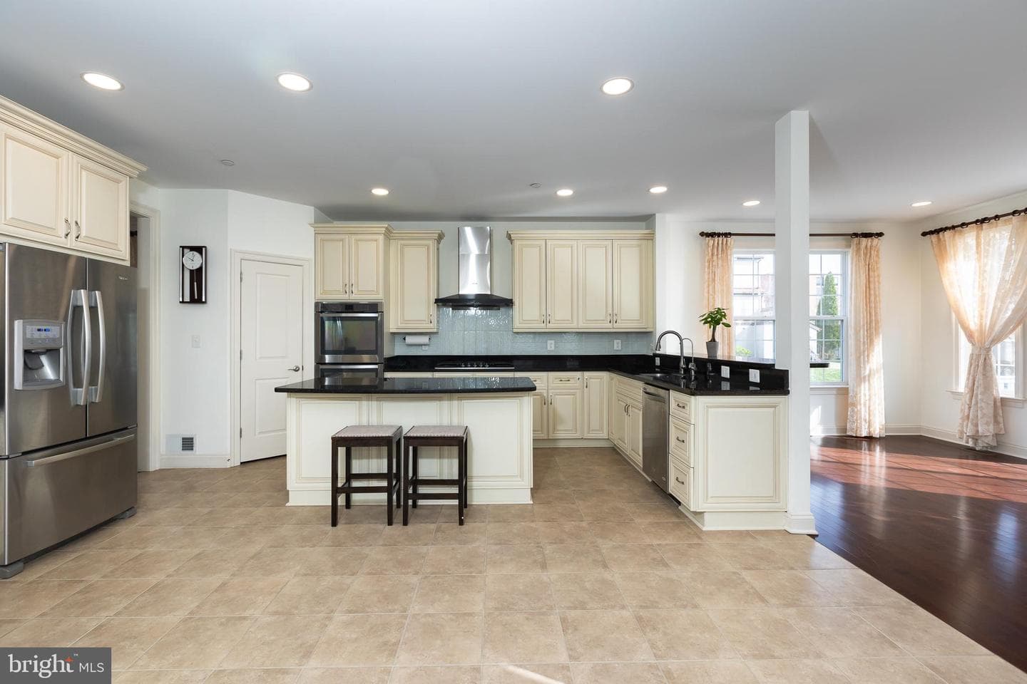 215 N Van Buren Street photo 53