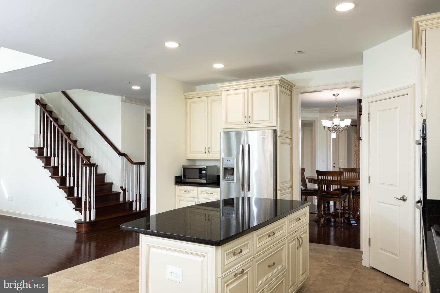 215 N Van Buren Street photo 59
