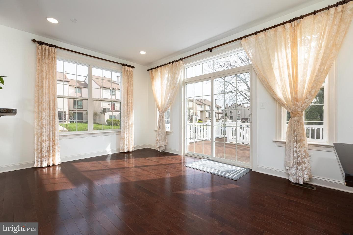 215 N Van Buren Street photo 61