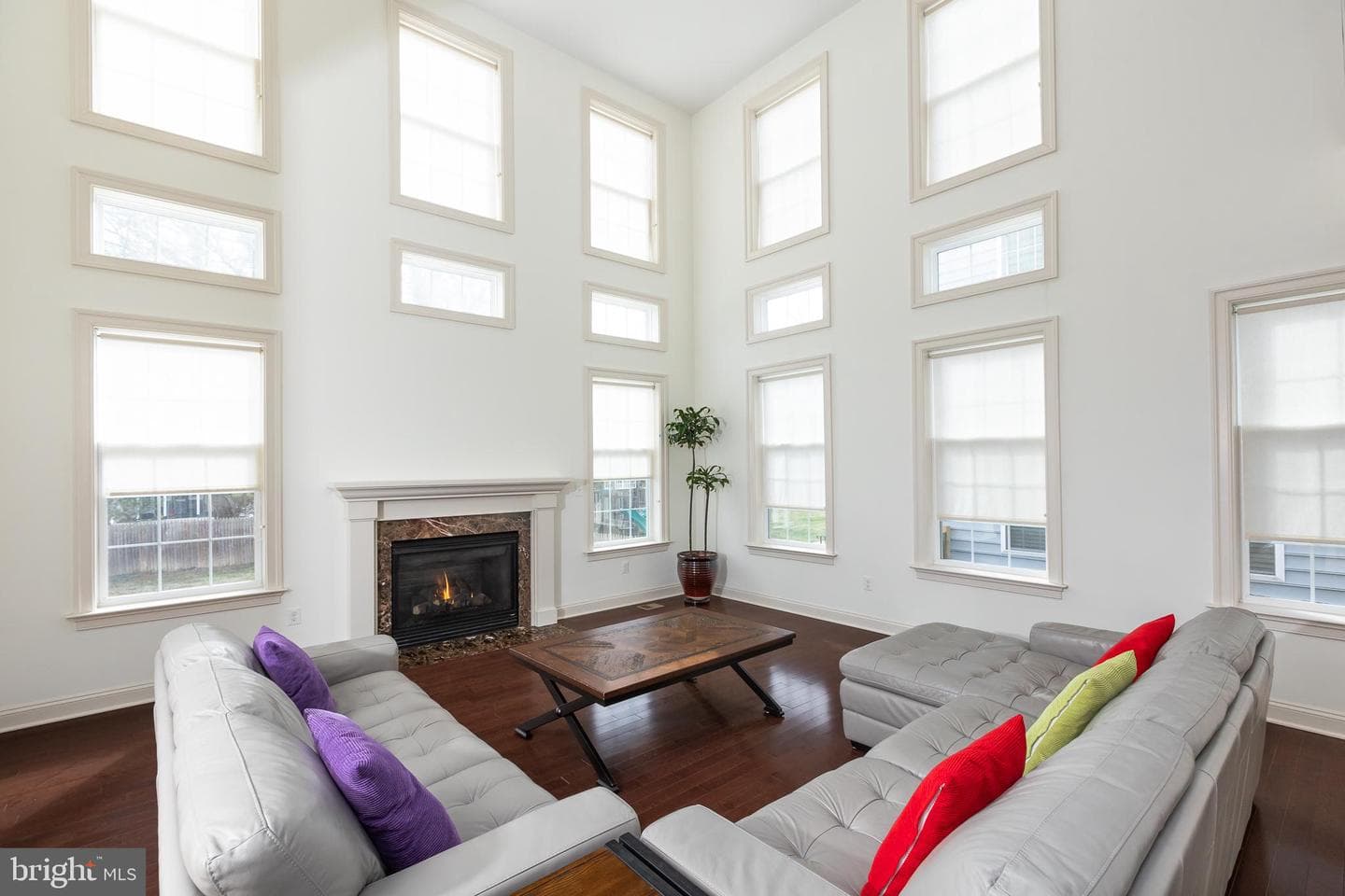215 N Van Buren Street photo 68