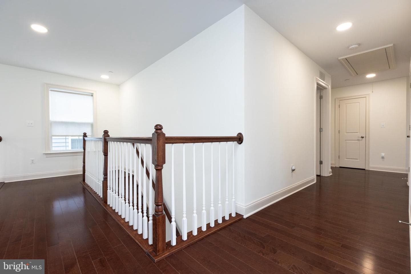 215 N Van Buren Street photo 86