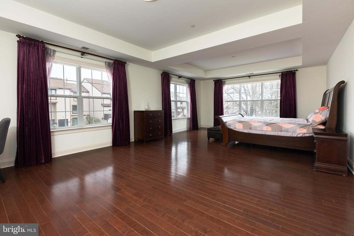 215 N Van Buren Street photo 87