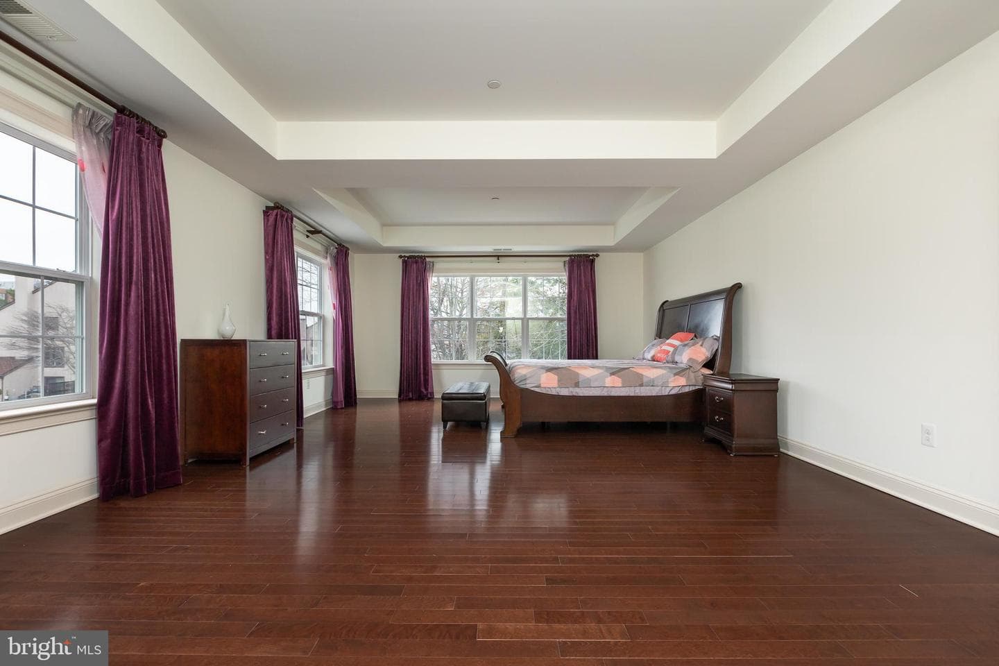 215 N Van Buren Street photo 88
