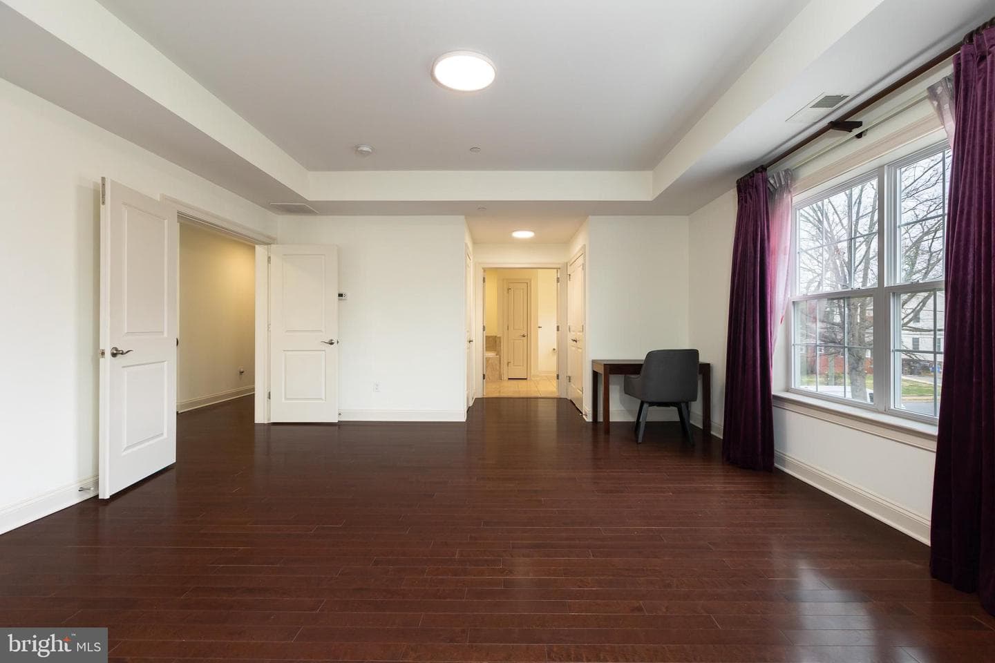 215 N Van Buren Street photo 93