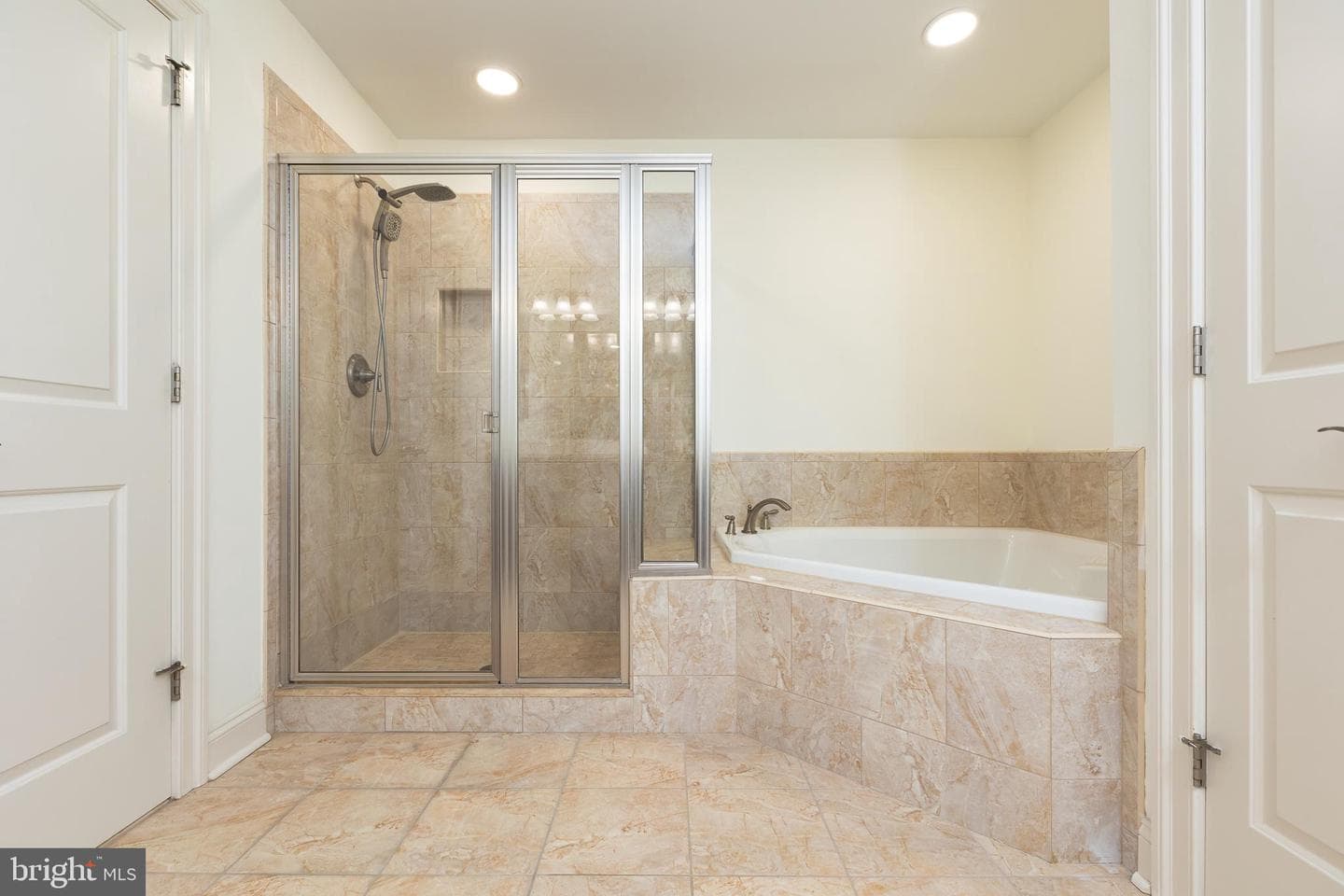 215 N Van Buren Street photo 97