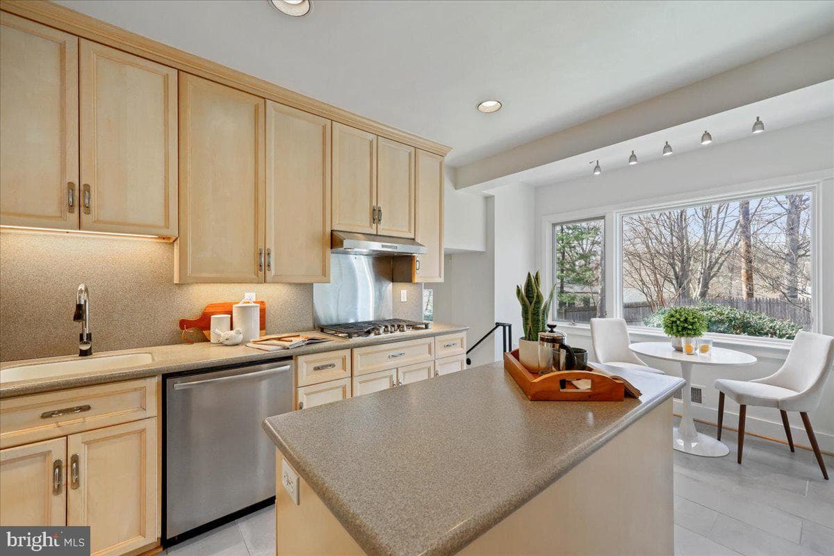 6309 Lenox Road photo 25