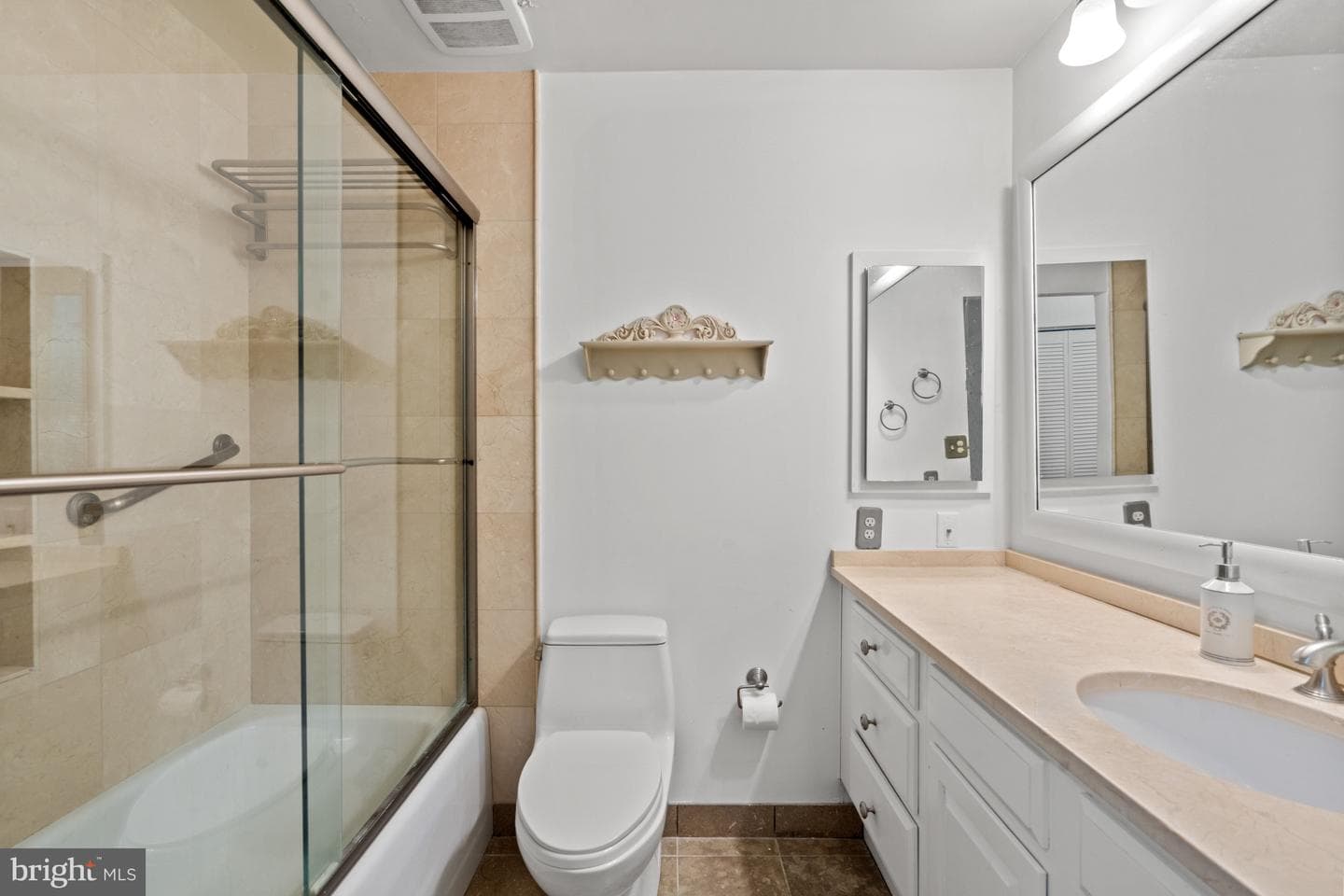 8101 Connecticut Avenue #c-302 photo 19