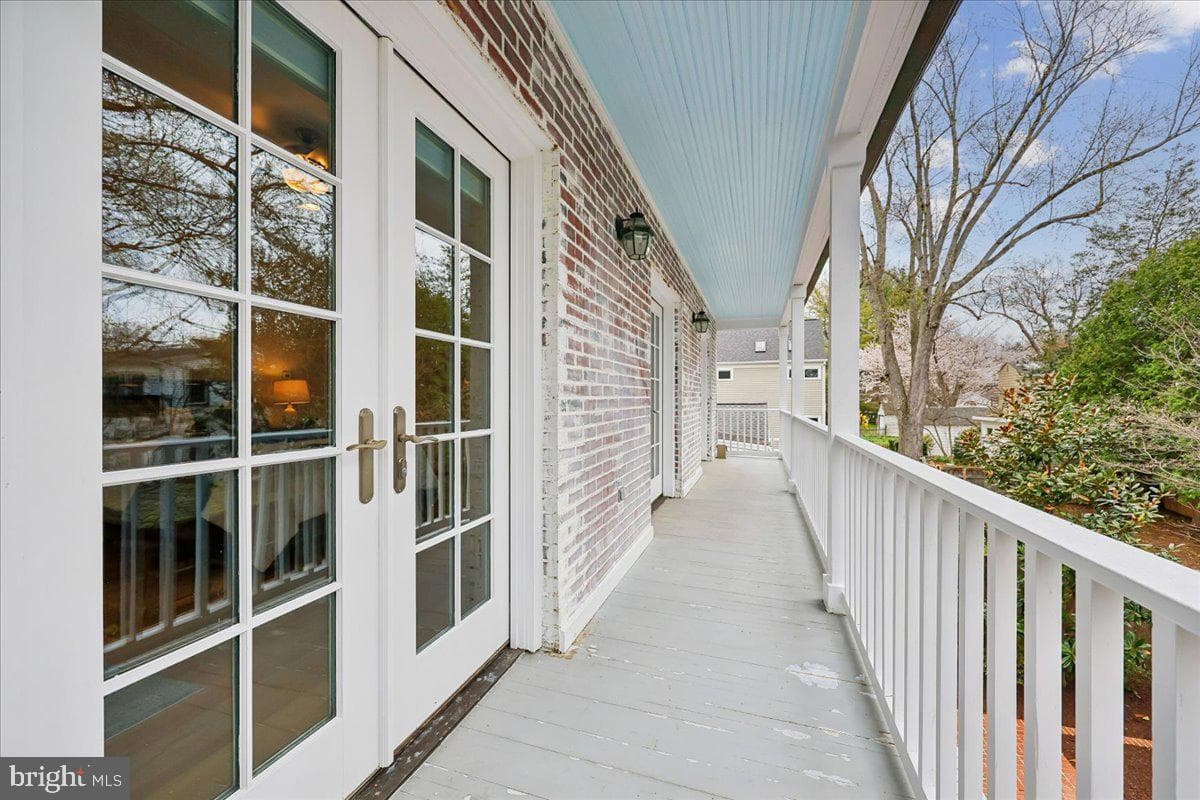 4913 Chevy Chase Boulevard photo 29