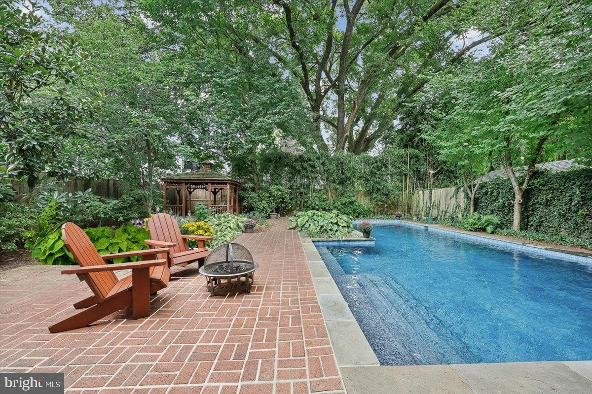 4913 Chevy Chase Boulevard photo 6